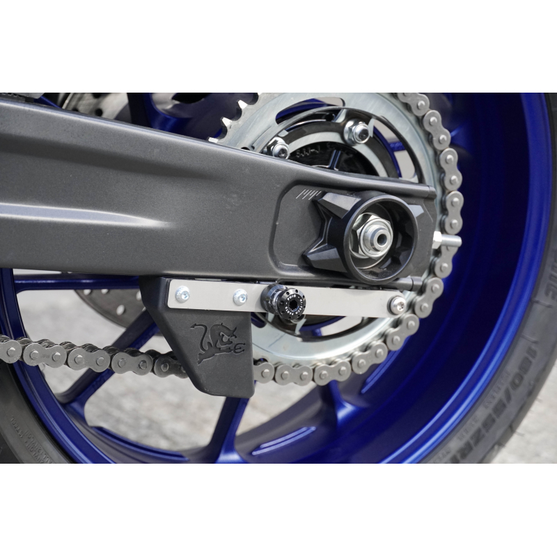 Swingarm shark fin Yamaha R7