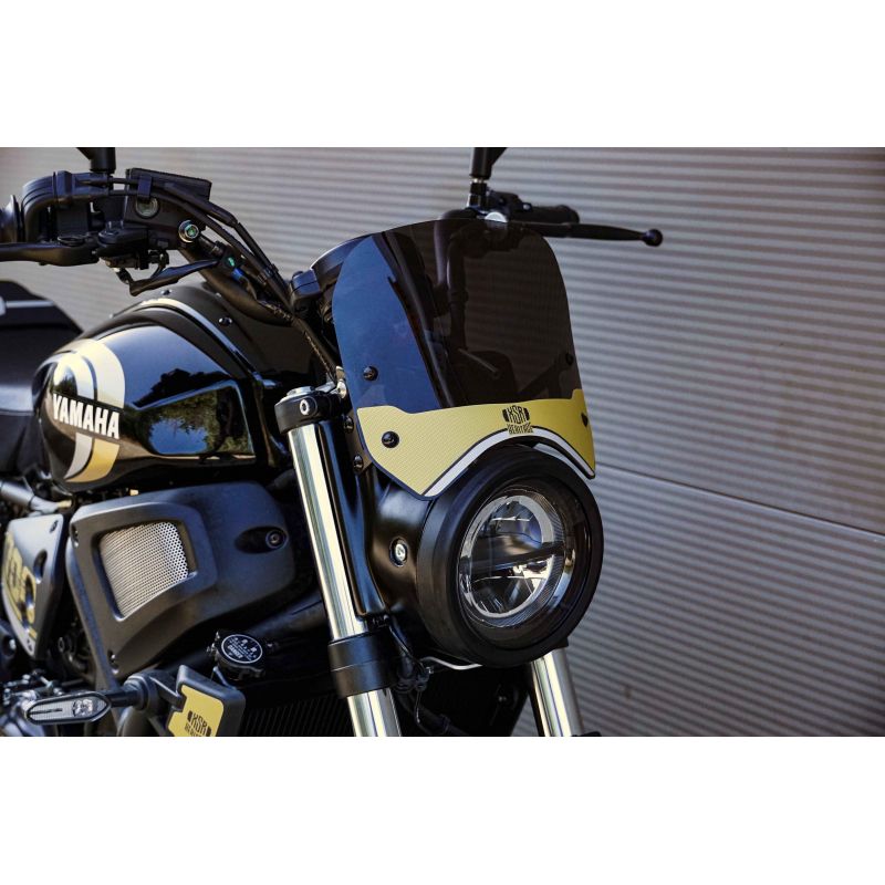 Plaque phare et saute vent YAMAHA XSR700