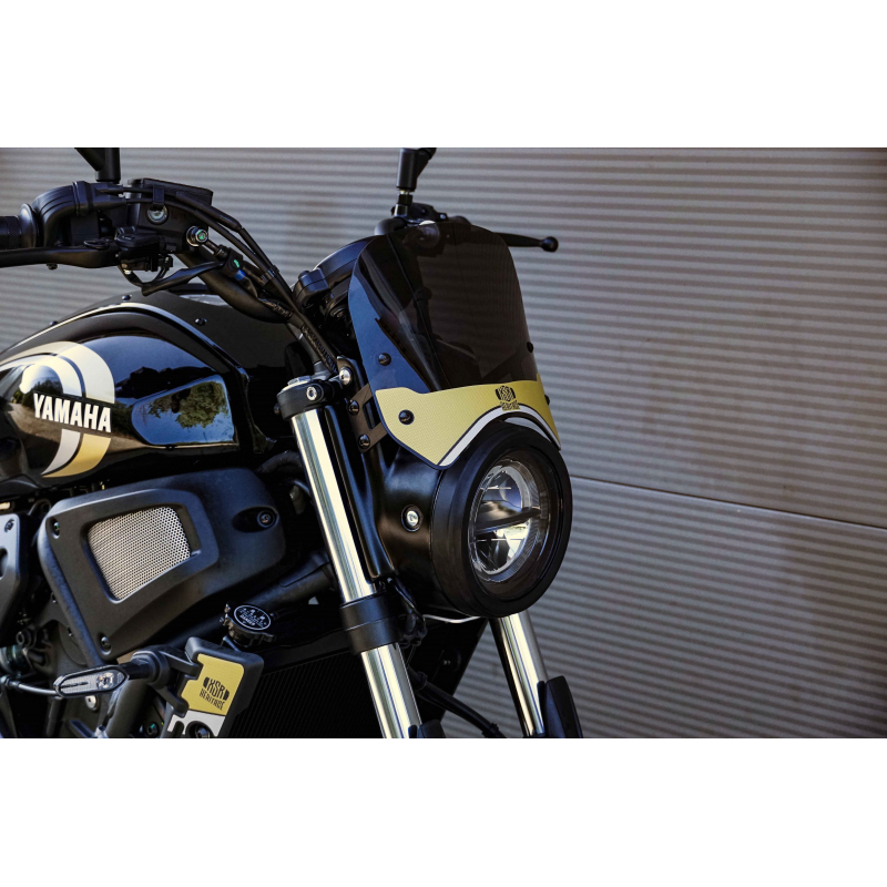 Plaque phare et saute vent YAMAHA XSR700