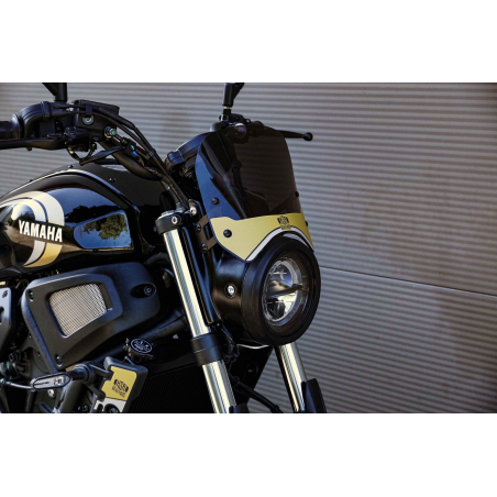 Plaque phare et saute vent YAMAHA XSR700