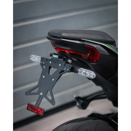Support de plaque Kawasaki Z900 a partir de 2025