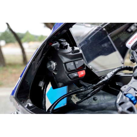 Enhance Your Yamaha R9 with Our Racing Dashboard protection