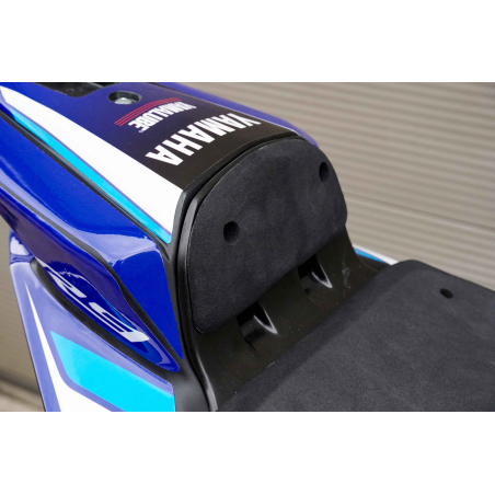 Mousse de dosseret racing en gelcoat noir pour Yamaha R9 – Design S2 Concept