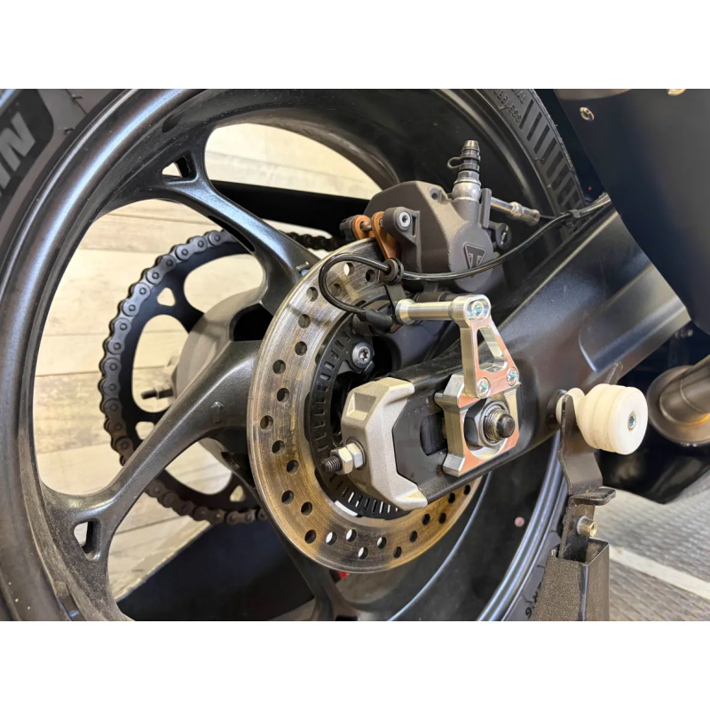 Support maintien d'étrier de frein arrière Triumph Daytona 660