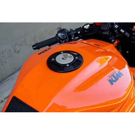 KTM RC990R quick release fuel cap