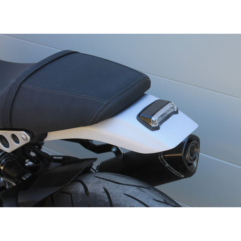 Yamaha XSR900 tail fender with LED light