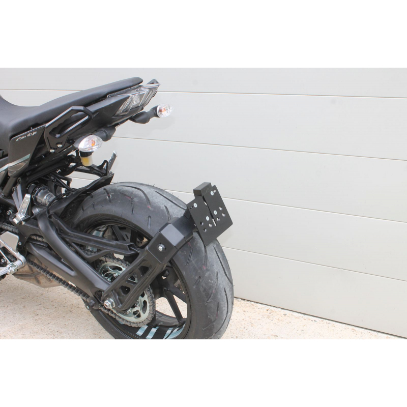 Yamaha MT09 scraper type license plate support