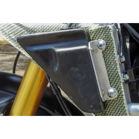 Bocal récupérateur racing avec support alu pour Yamaha R1 2015 → - 6