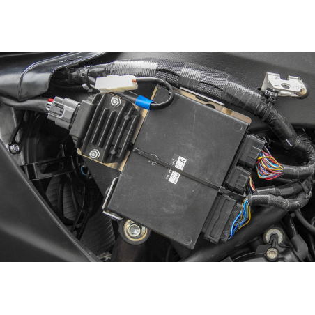 Support de boîtier CDI et régulateur pour carénage piste de Yamaha R1 2020 - 2
